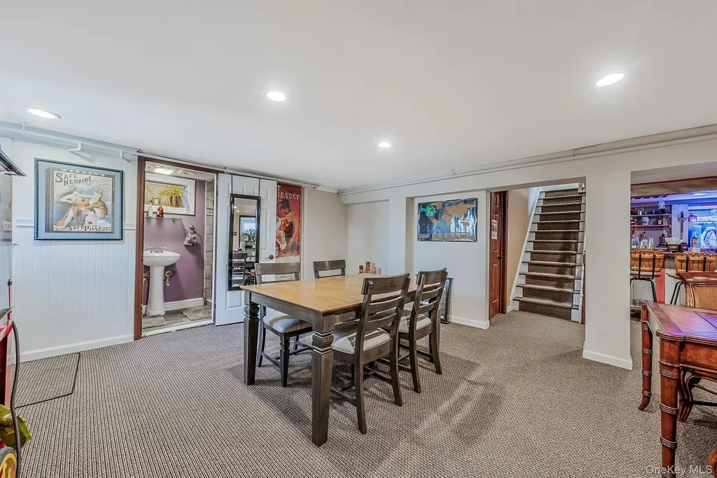 193 Dix Hills Road Dix Hills NY 11746