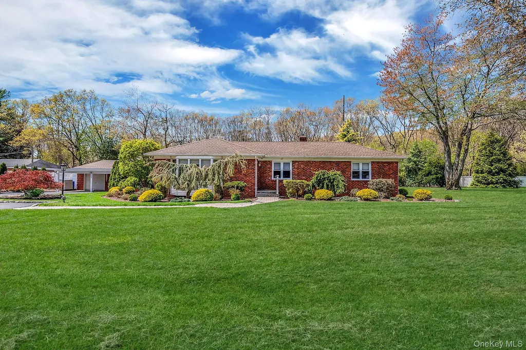 193 Dix Hills Road Dix Hills NY 11746