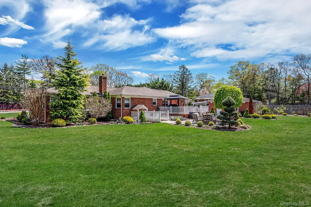 193 Dix Hills Road Dix Hills NY 11746