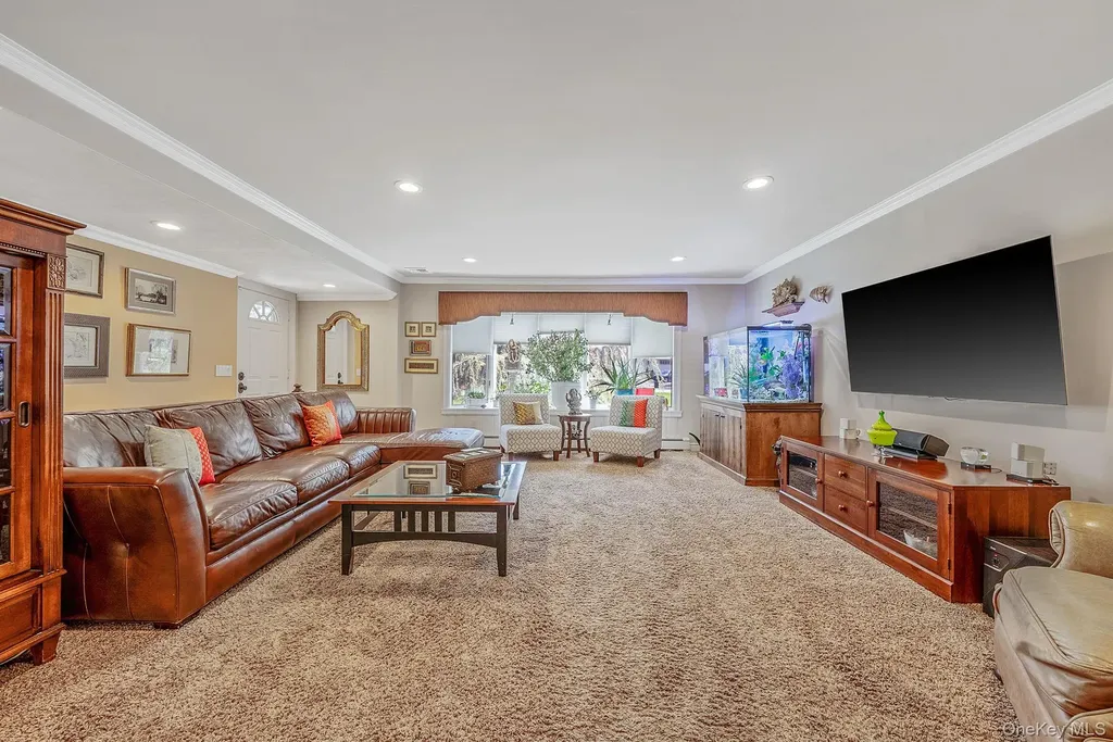 193 Dix Hills Road Dix Hills NY 11746