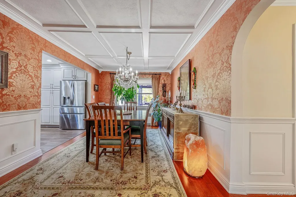 193 Dix Hills Road Dix Hills NY 11746