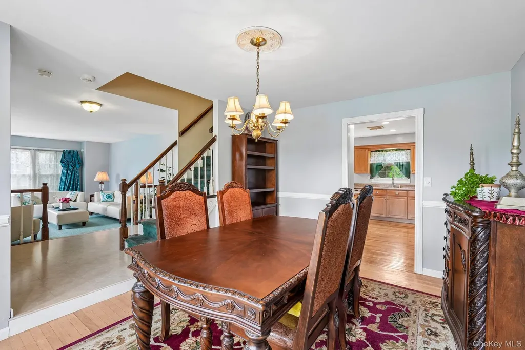 12 Buttermilk Drive New Windsor NY 12553