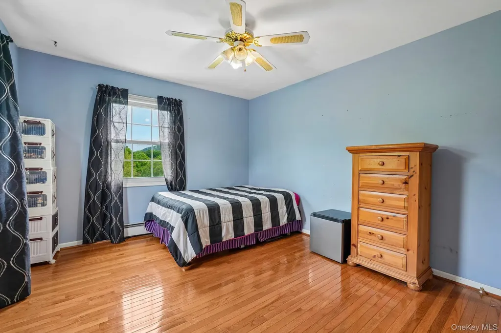 12 Buttermilk Drive New Windsor NY 12553