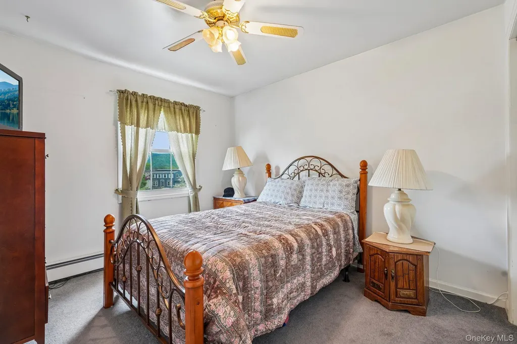 12 Buttermilk Drive New Windsor NY 12553