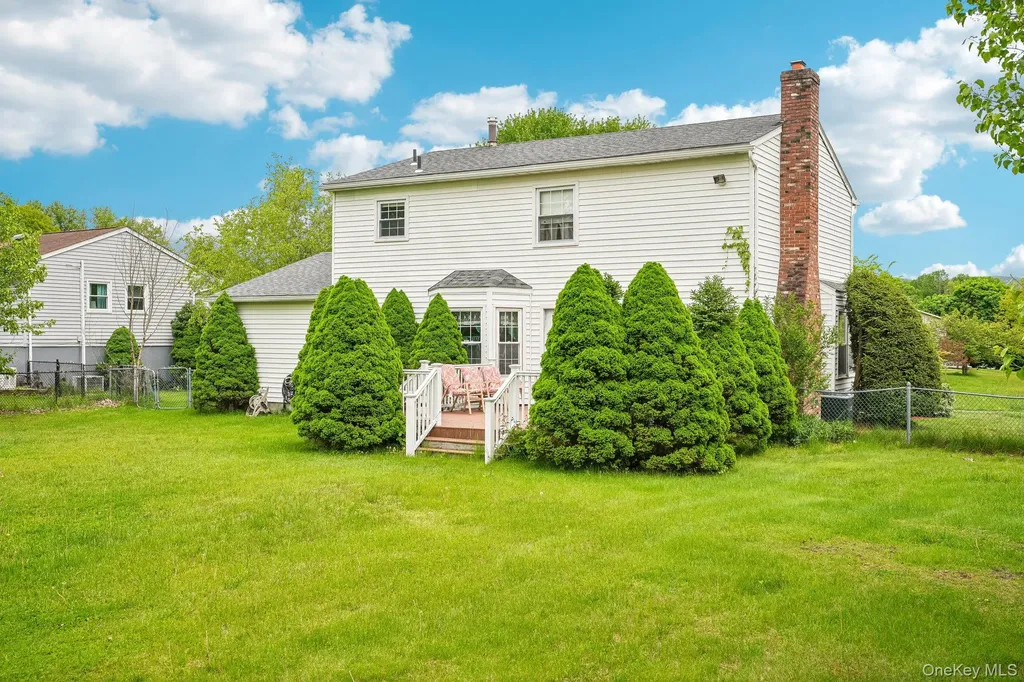 12 Buttermilk Drive New Windsor NY 12553