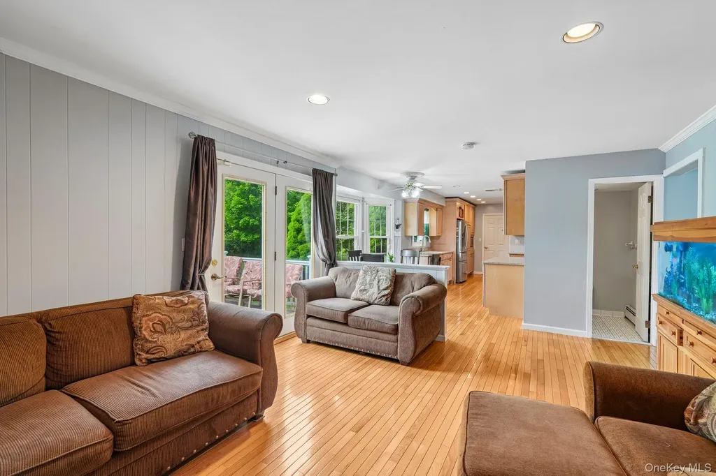 12 Buttermilk Drive New Windsor NY 12553