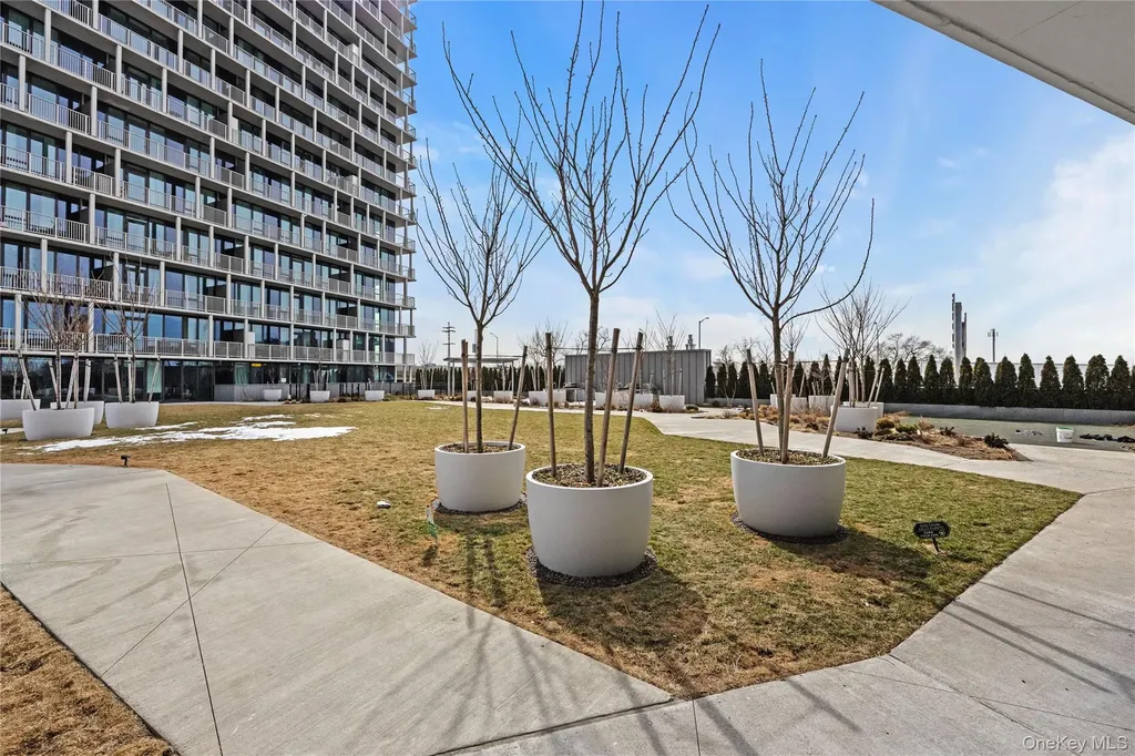 131-02A 40th Road Flushing NY 11354