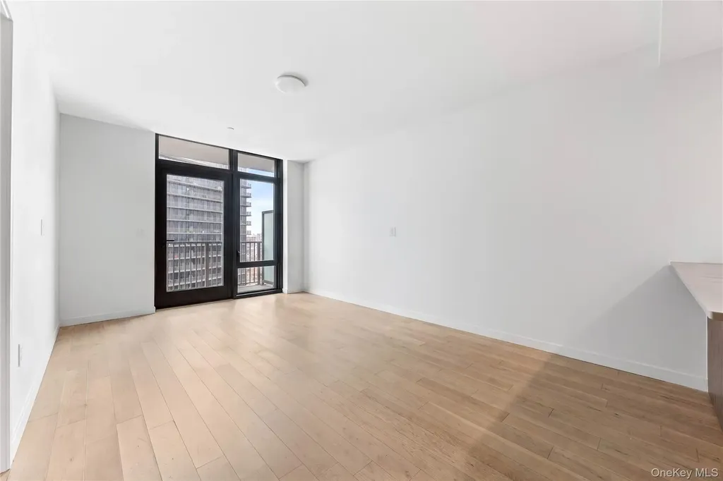 131-02A 40th Road Flushing NY 11354