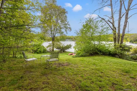 122 Dutchess Drive Holmes NY 12531