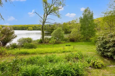 122 Dutchess Drive Holmes NY 12531