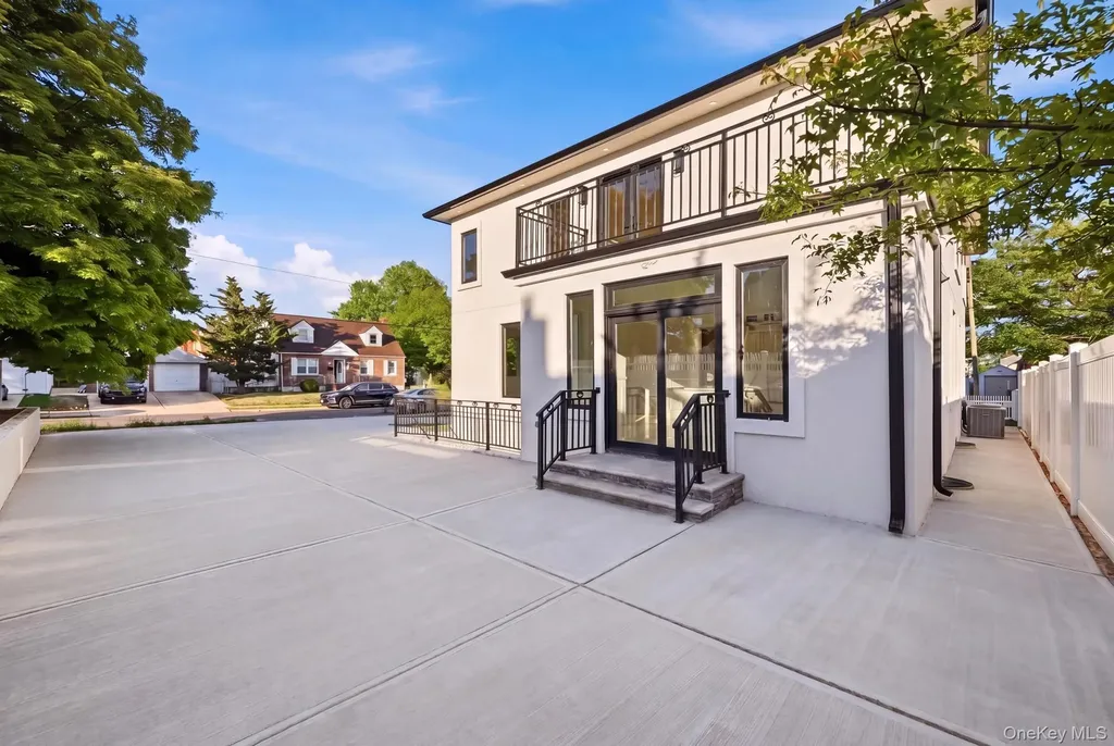 51 Sobro Avenue Valley Stream NY 11580