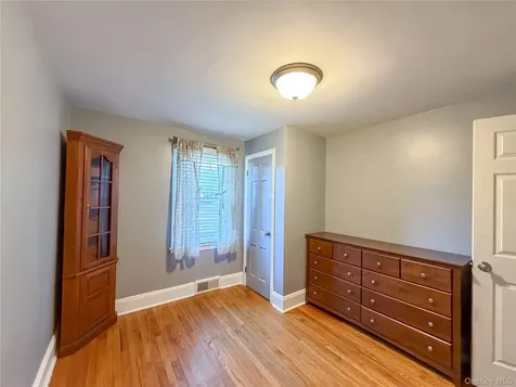 23 Caywood Place Hyde Park NY 12538