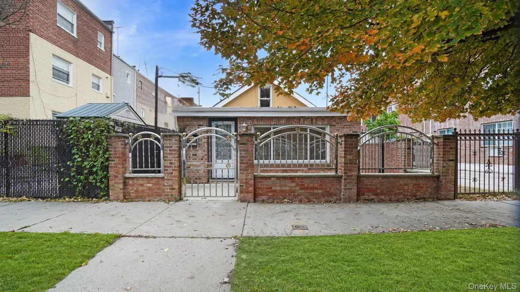 2738 Miles Avenue Bronx NY 10465