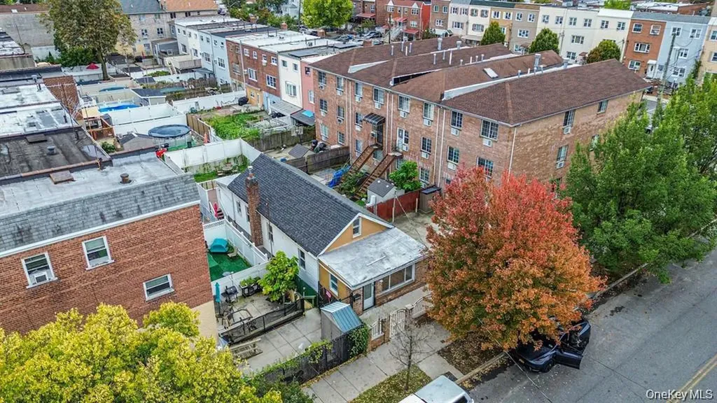 2738 Miles Avenue Bronx NY 10465