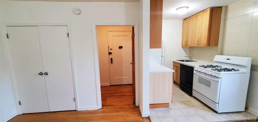 102-35 64th Road Forest Hills NY 11375