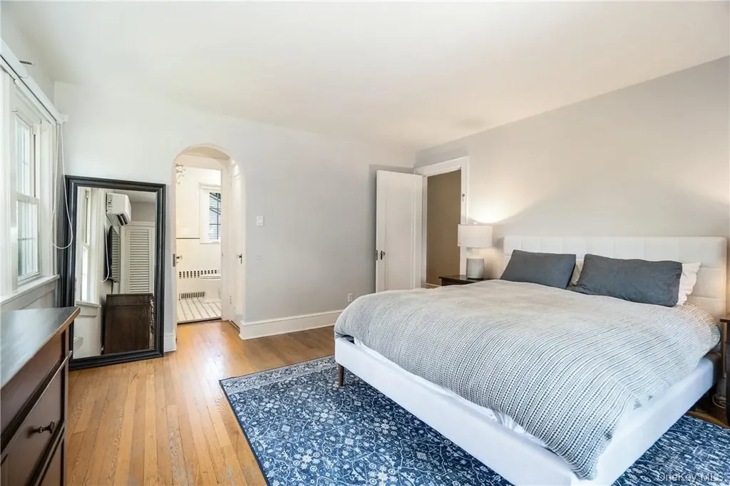 19 Hamilton Road Scarsdale NY 10583