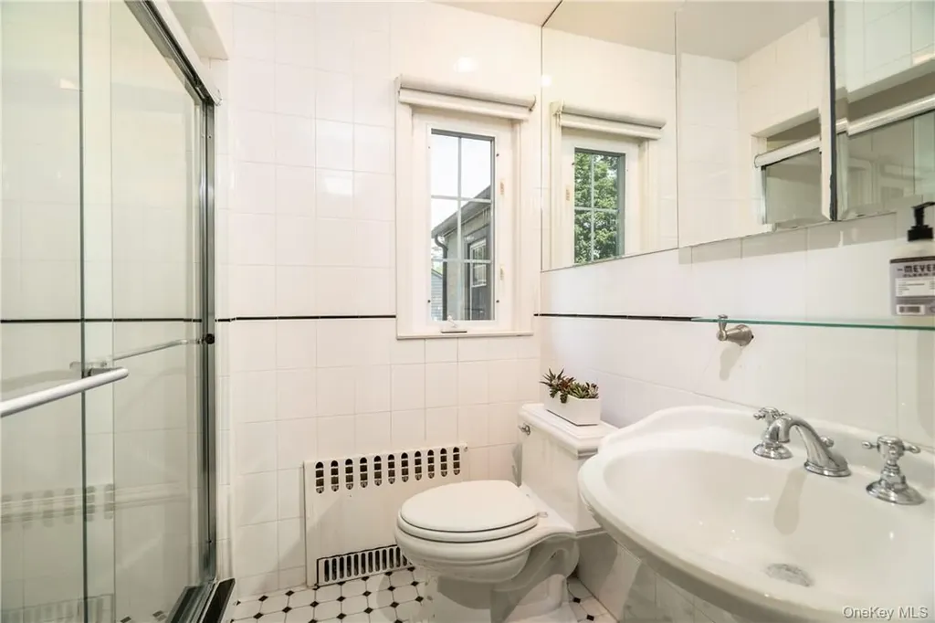 19 Hamilton Road Scarsdale NY 10583