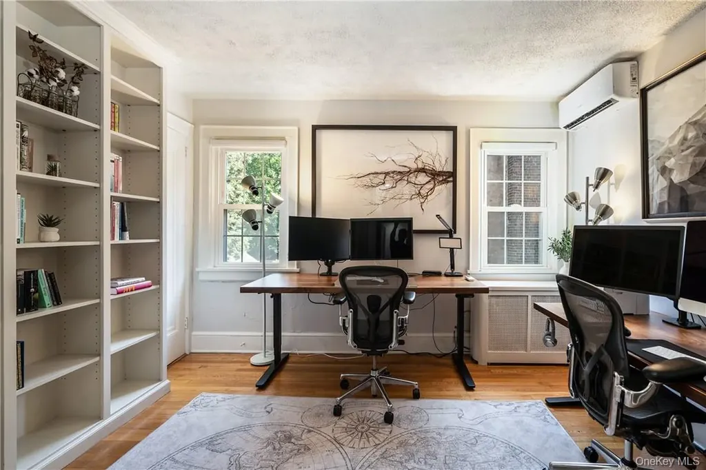 19 Hamilton Road Scarsdale NY 10583