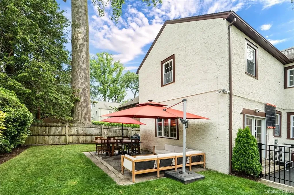 19 Hamilton Road Scarsdale NY 10583