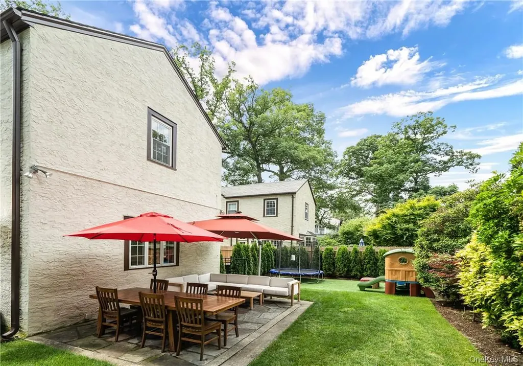19 Hamilton Road Scarsdale NY 10583