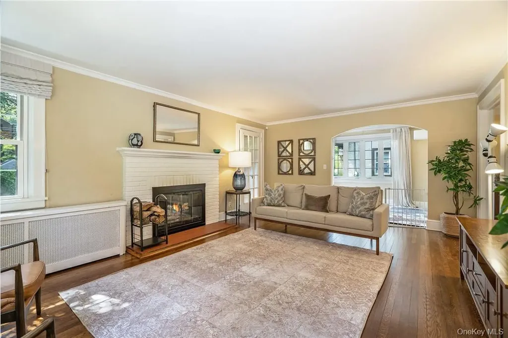 19 Hamilton Road Scarsdale NY 10583