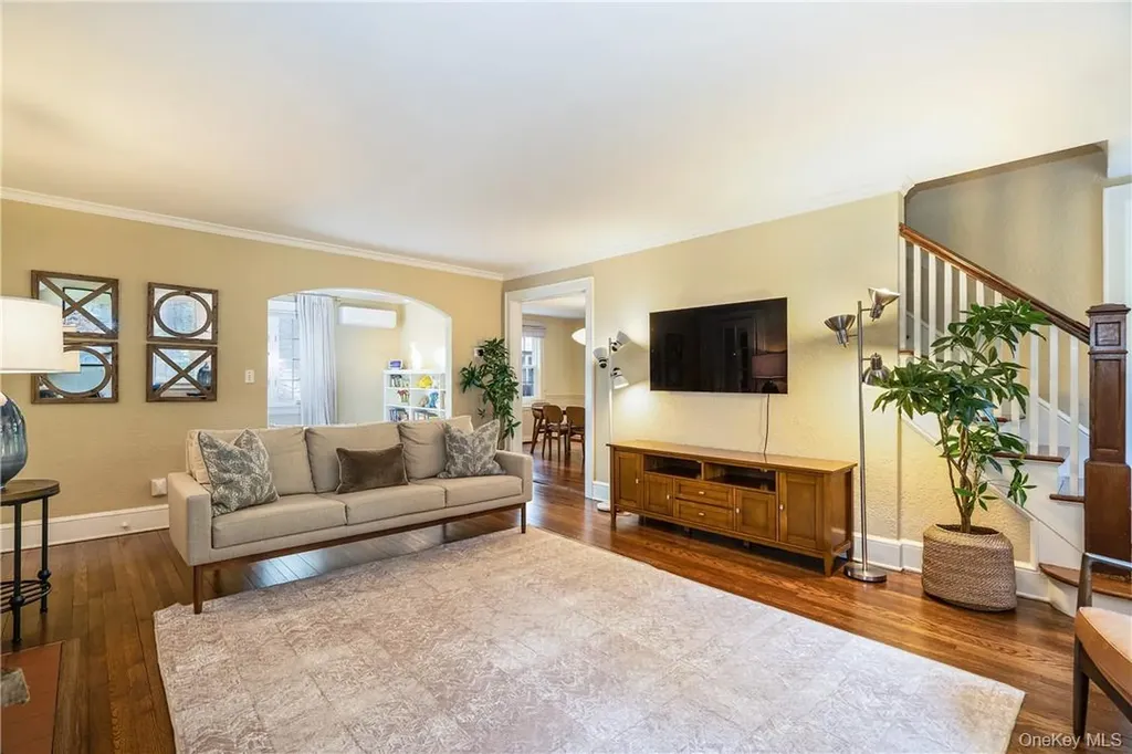 19 Hamilton Road Scarsdale NY 10583