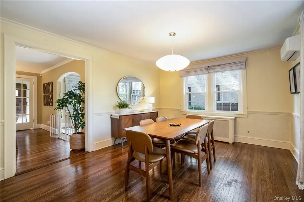 19 Hamilton Road Scarsdale NY 10583