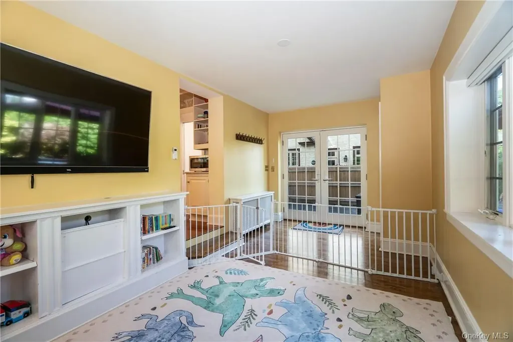19 Hamilton Road Scarsdale NY 10583