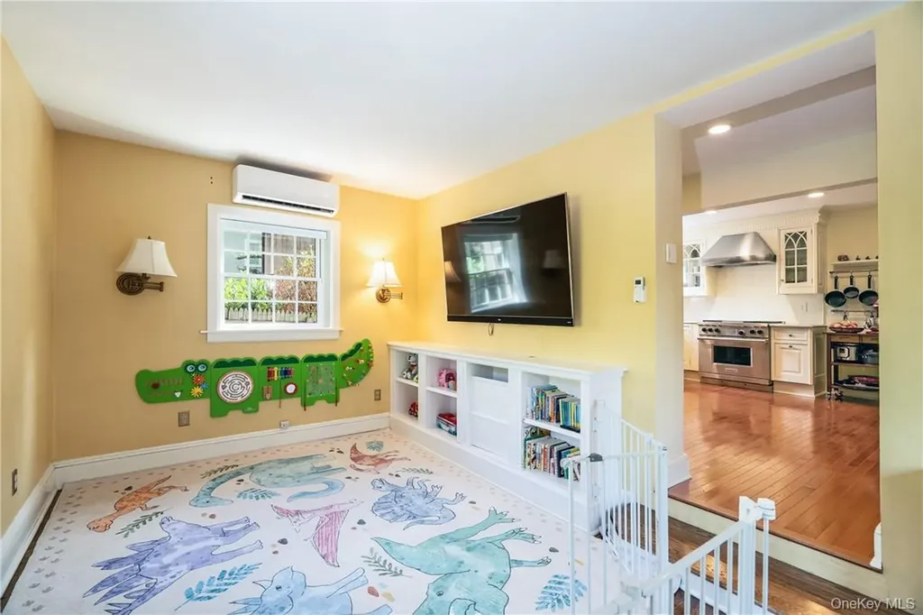 19 Hamilton Road Scarsdale NY 10583