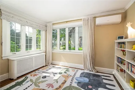19 Hamilton Road Scarsdale NY 10583