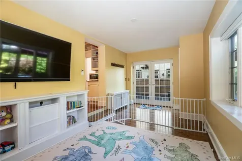 19 Hamilton Road Scarsdale NY 10583