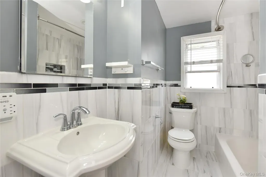 916 Center Drive Franklin Square NY 11010