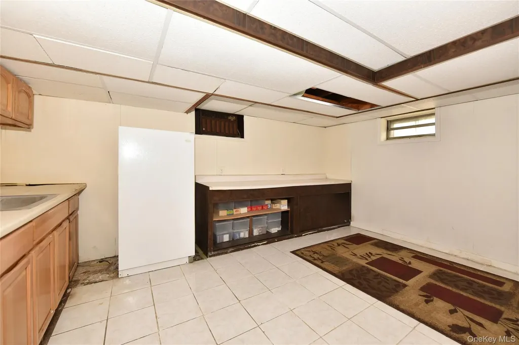916 Center Drive Franklin Square NY 11010