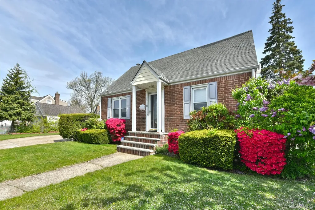 916 Center Drive Franklin Square NY 11010
