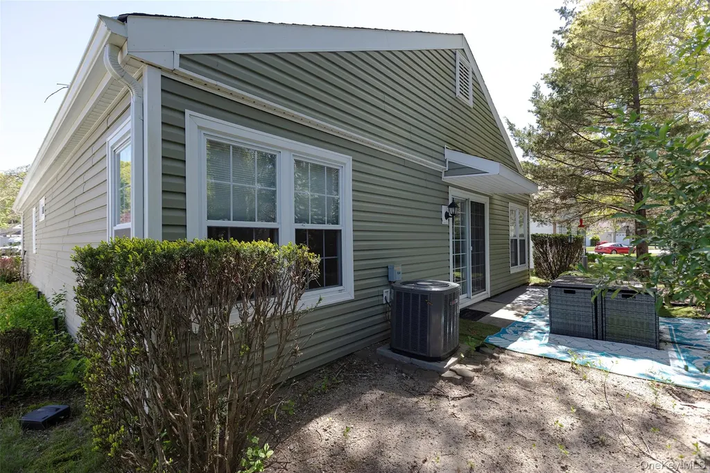225 Kingston Drive Ridge NY 11961