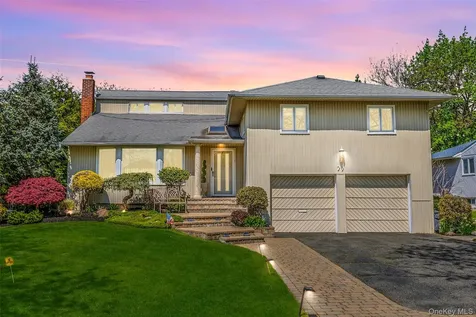 77 Lake Drive Manhasset Hills NY 11040