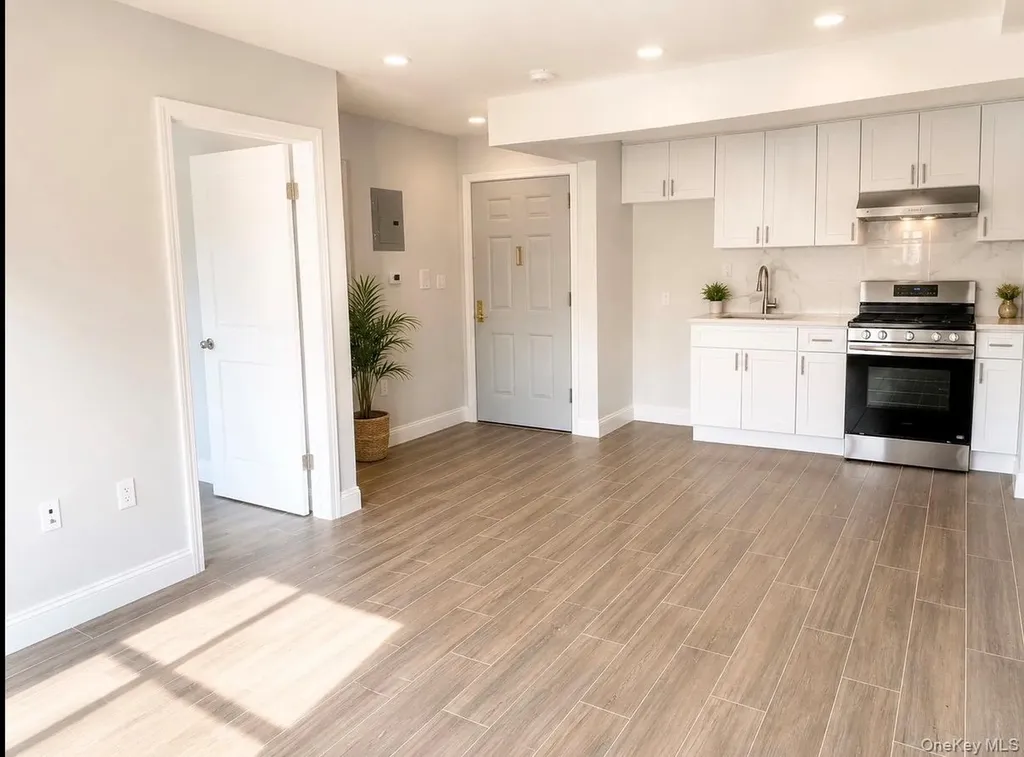 10211 37th Avenue Corona NY 11368