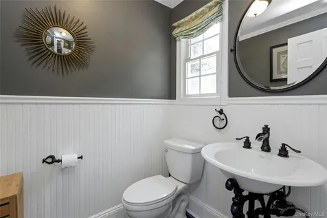 17 Byram Lake Road Armonk NY 10504