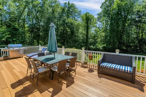 17 Byram Lake Road Armonk NY 10504