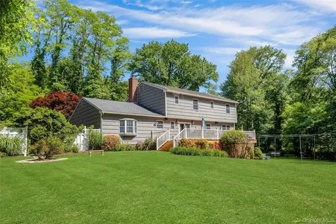 17 Byram Lake Road Armonk NY 10504