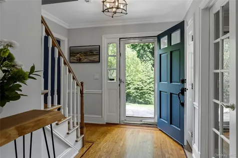 17 Byram Lake Road Armonk NY 10504