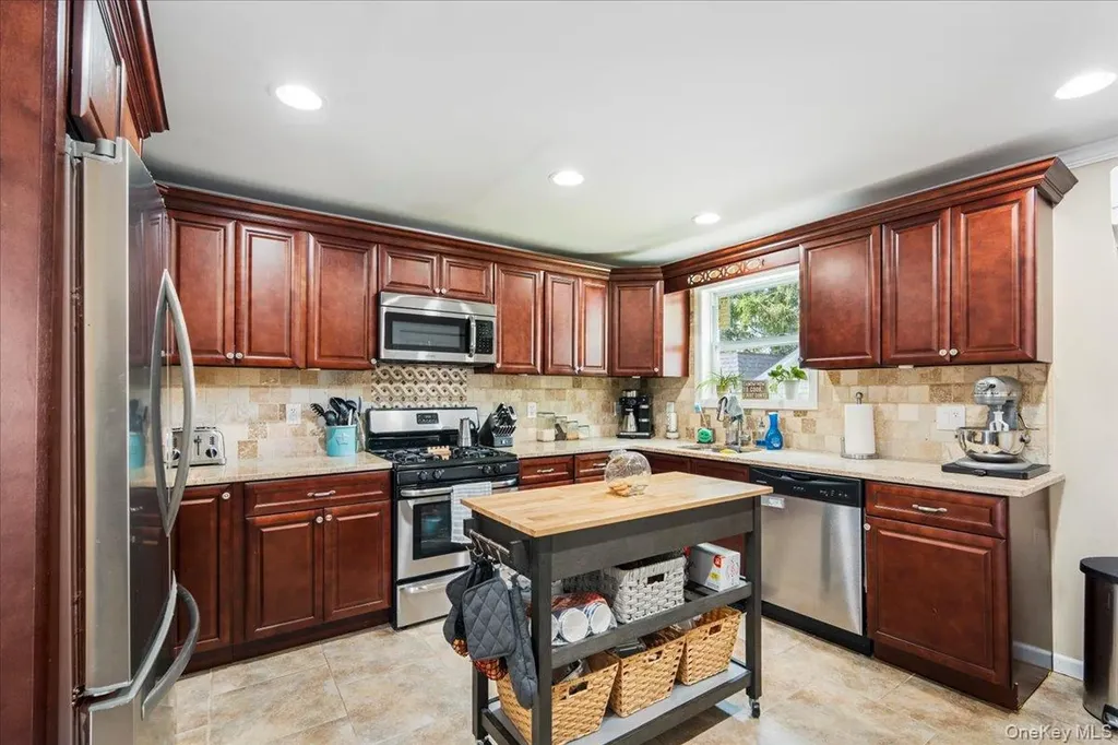 77 Scudder Avenue Copiague NY 11726