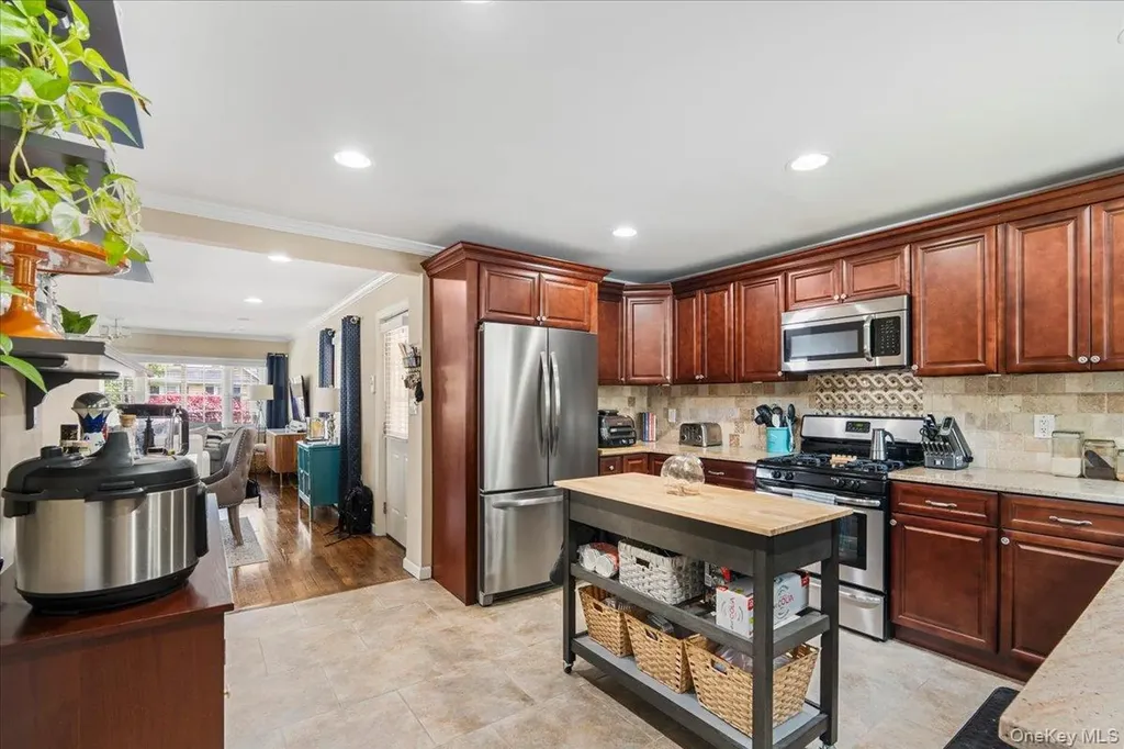 77 Scudder Avenue Copiague NY 11726