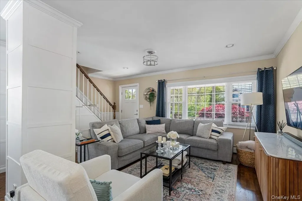 77 Scudder Avenue Copiague NY 11726