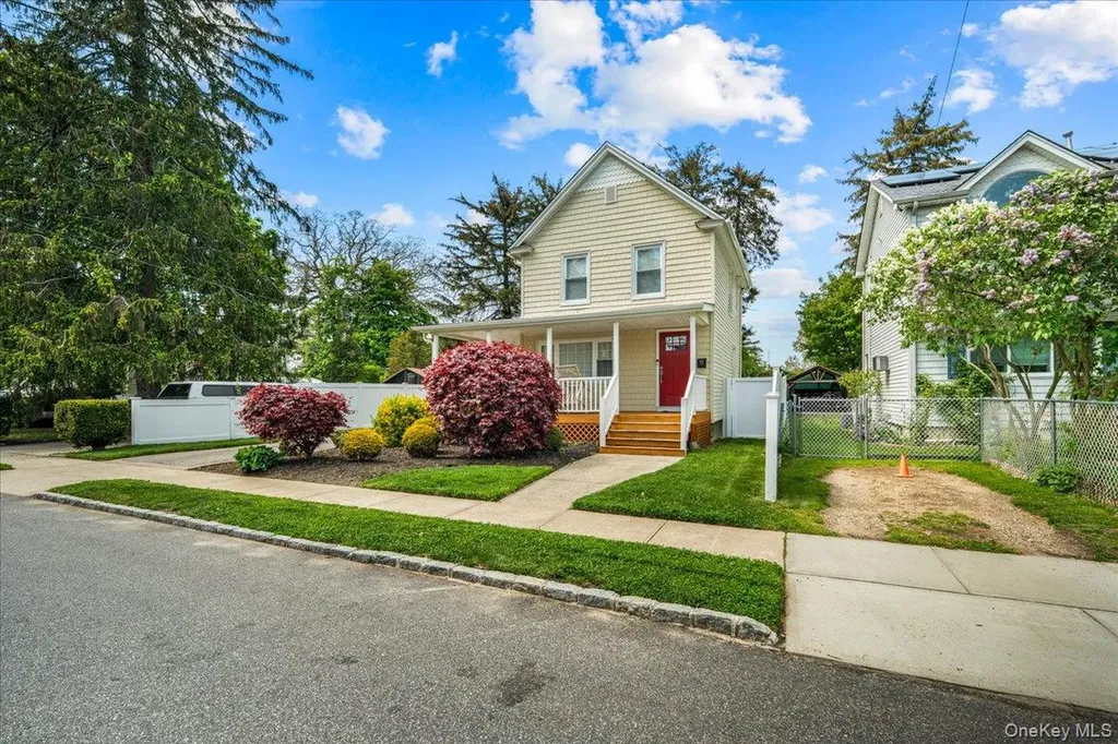 77 Scudder Avenue Copiague NY 11726