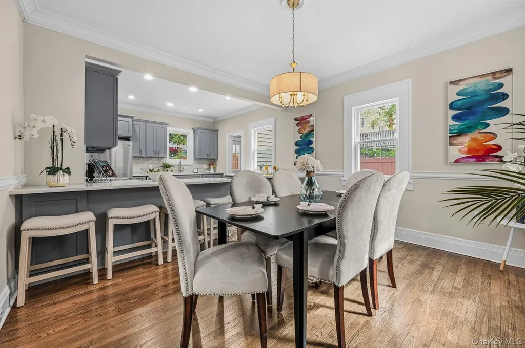 10 Harby Drive Huntington NY 11743