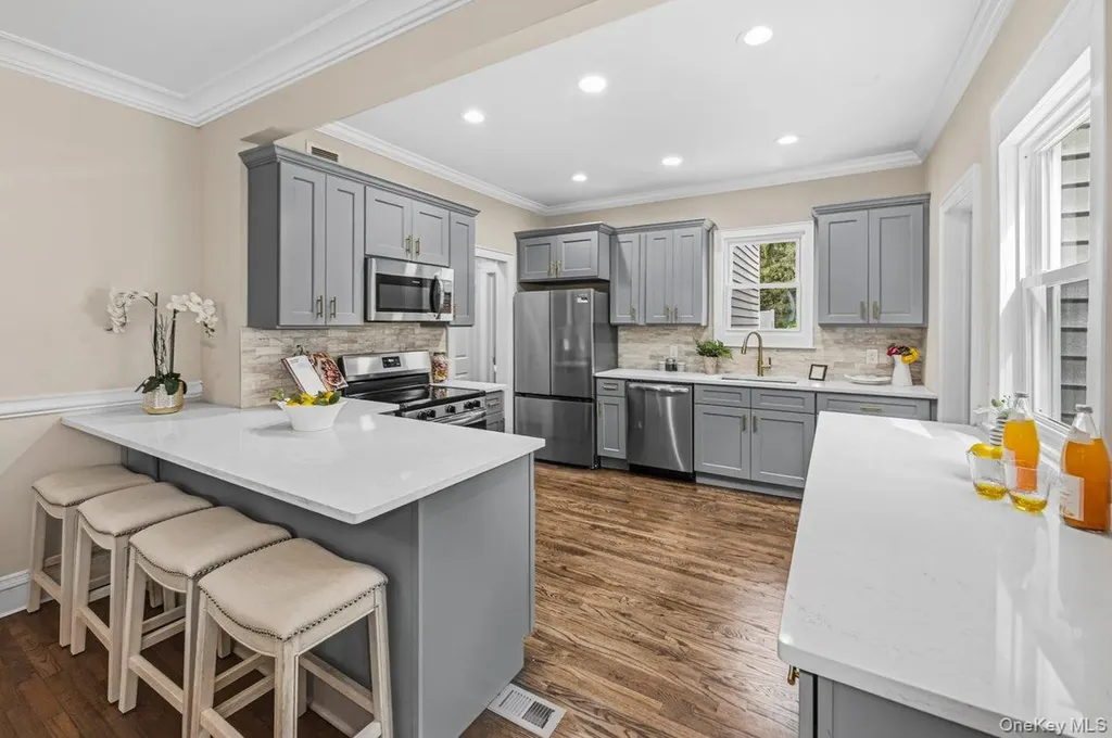 10 Harby Drive Huntington NY 11743