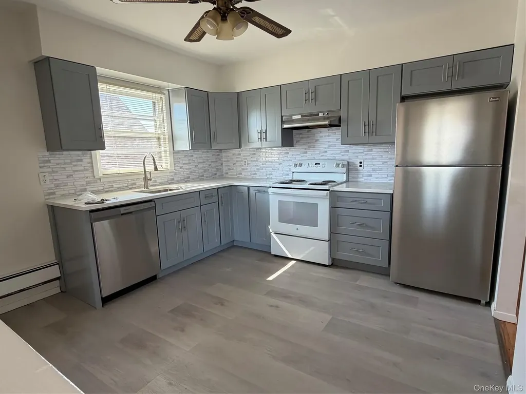 561 E Olive Street Long Beach NY 11561