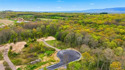 11 Scenic Meadow Drive Gardiner NY 12525
