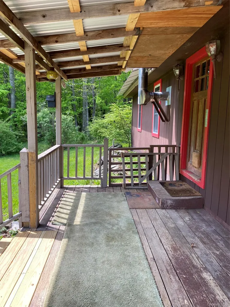 74 Lamoree Road Rhinebeck NY 12572